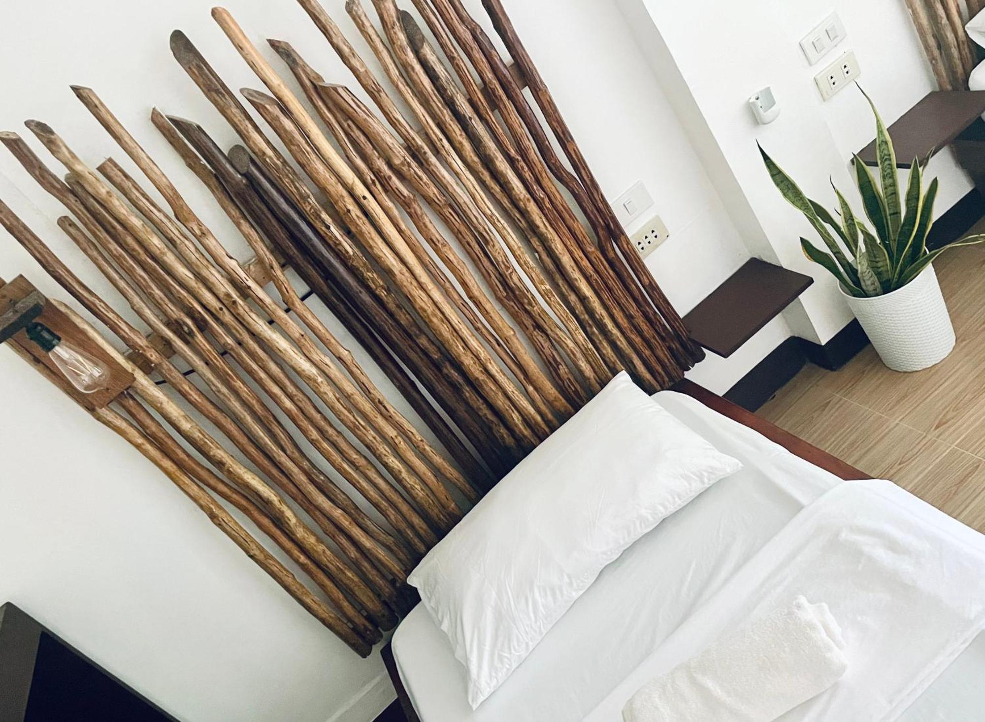Siargao Sunflower Suites General Luna  Eksteriør billede