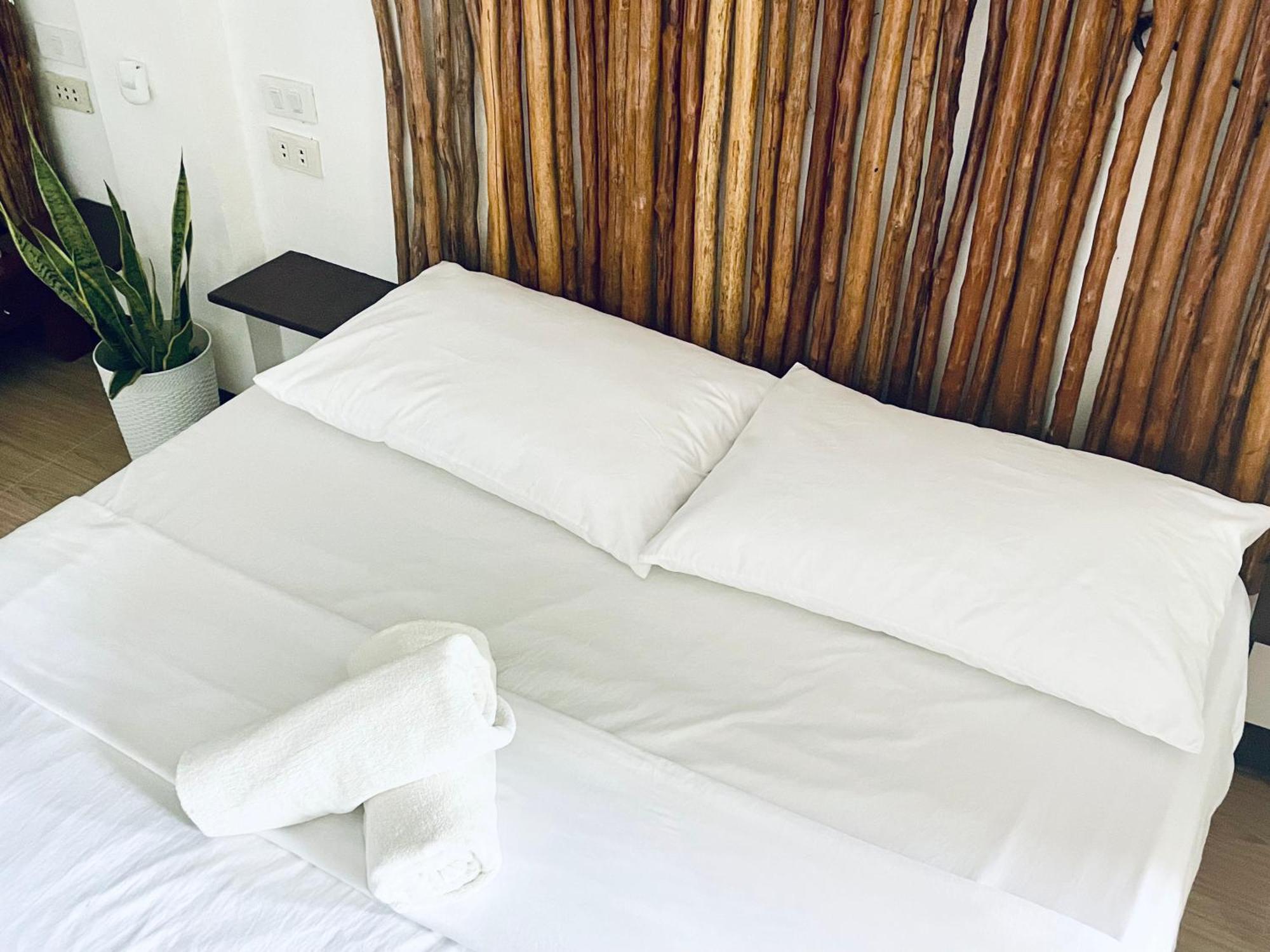 Siargao Sunflower Suites General Luna  Eksteriør billede