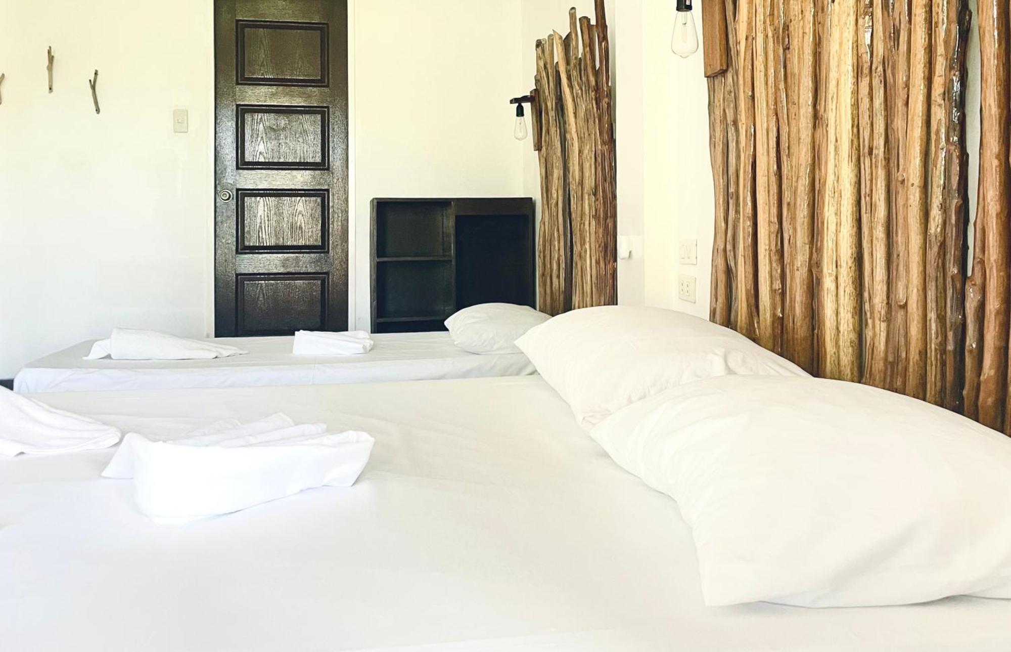 Siargao Sunflower Suites General Luna  Eksteriør billede