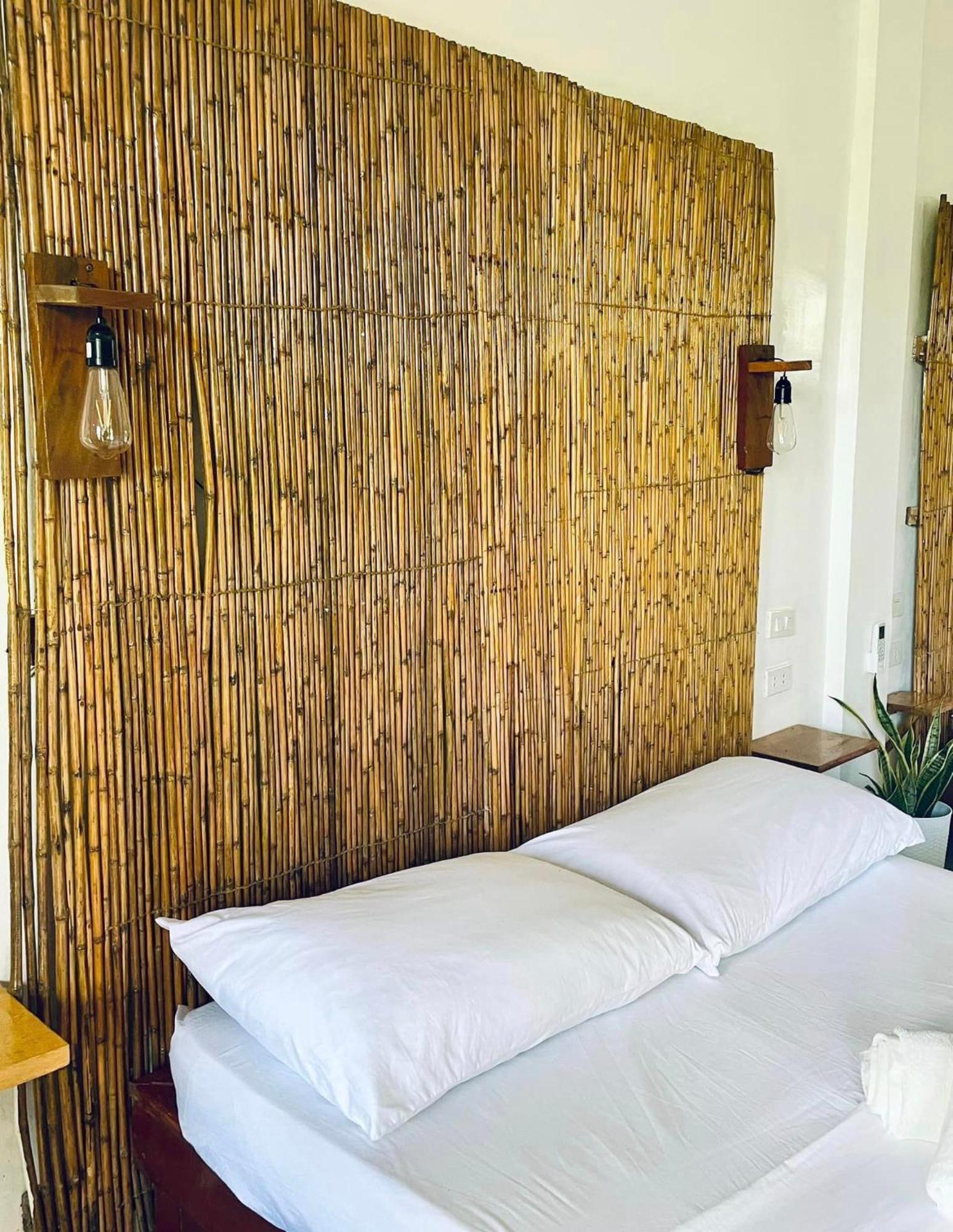 Siargao Sunflower Suites General Luna  Eksteriør billede