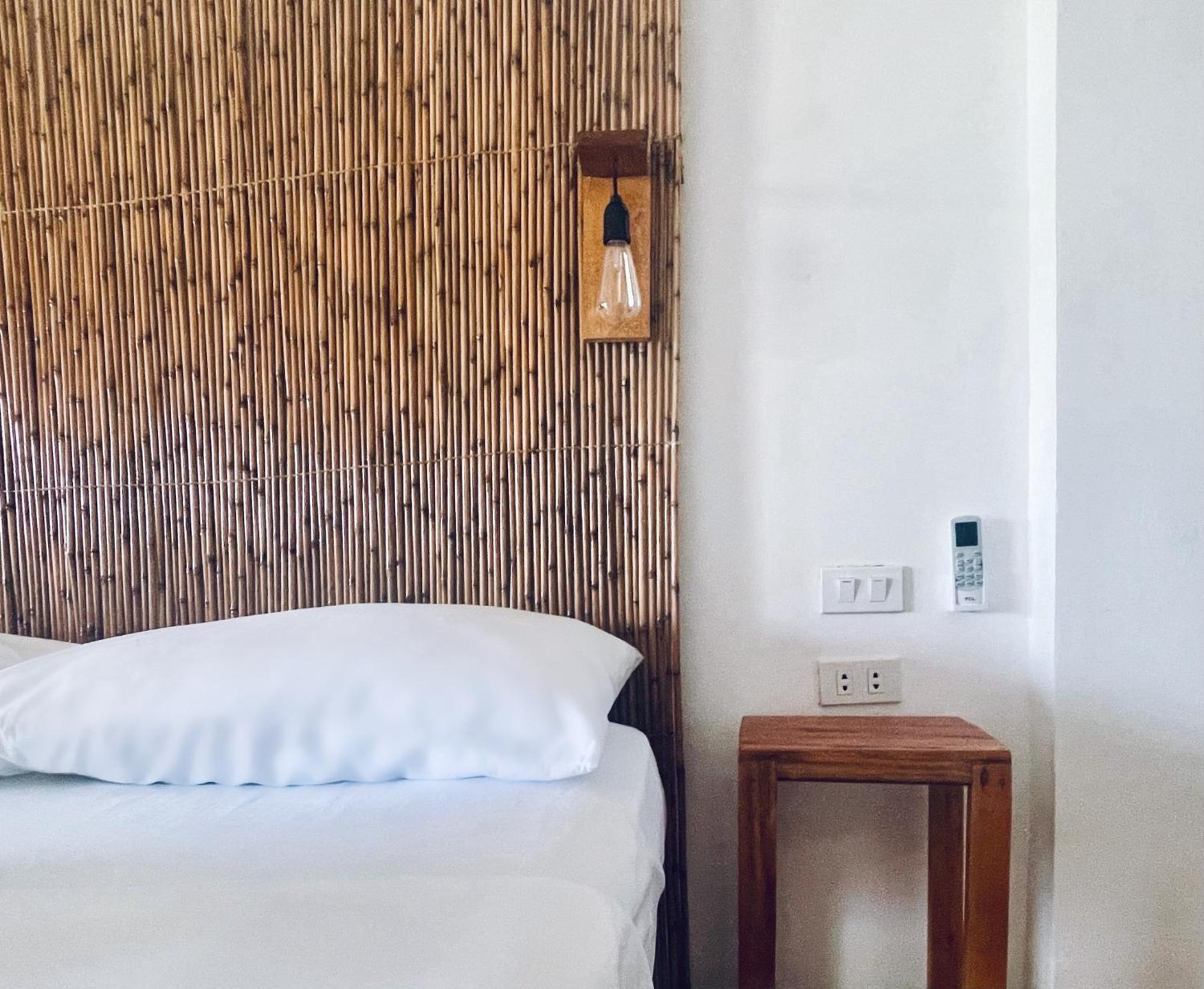 Siargao Sunflower Suites General Luna  Eksteriør billede